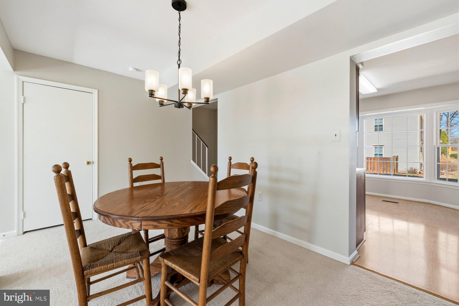 5539 Ridgeton Hill Court Fairfax, VA 22032 - Photo 8 of 33 Gallery Image 8