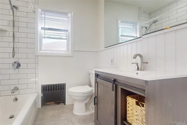 $1,298,000 | 386 Mulry Lane, Lawrence, NY 11559