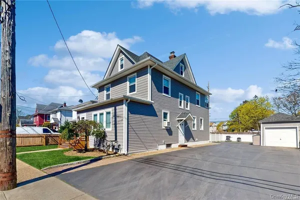 $1,298,000 | 386 Mulry Lane, Lawrence, NY 11559