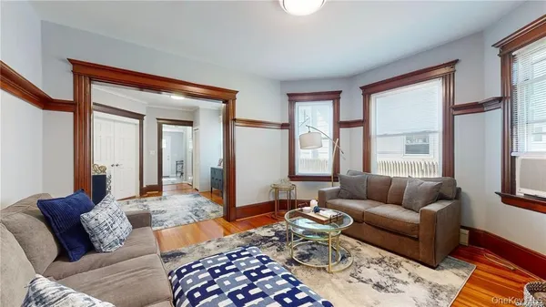 $1,298,000 | 386 Mulry Lane, Lawrence, NY 11559