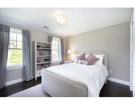 70 Sunset Point Hanover, MA 02339 - Photo 17 of 34