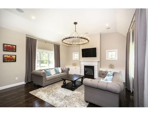 70 Sunset Point Hanover, MA 02339 - Photo 8 of 34