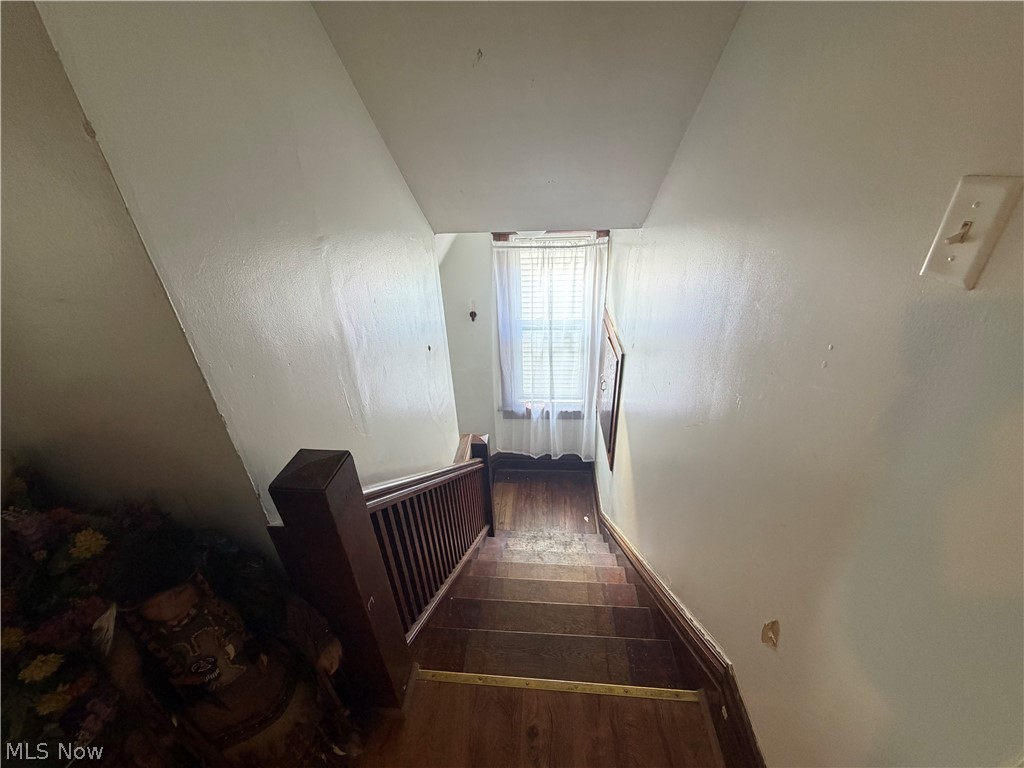 436 Locust Street Coshocton, OH 43812 - Photo 7 of 17