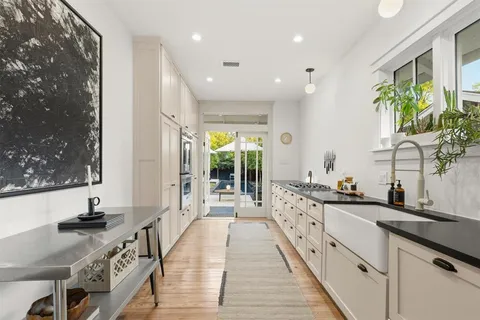 $995,000 | 5532 Willis Avenue, Dallas, TX 75206