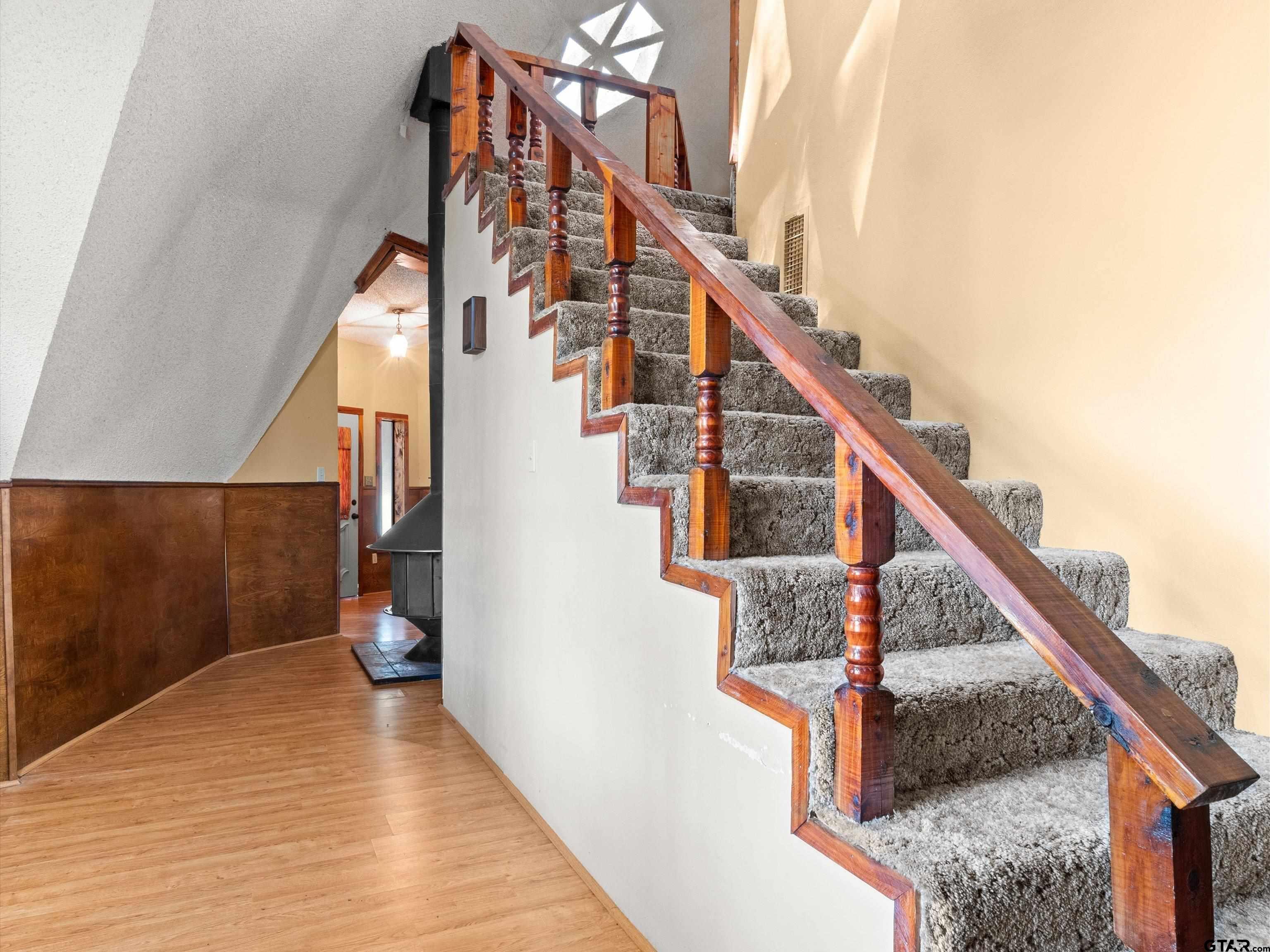 637 County Road 3201 Daingerfield, TX 75638 - Photo 22 of 33 a view of entryway and hall