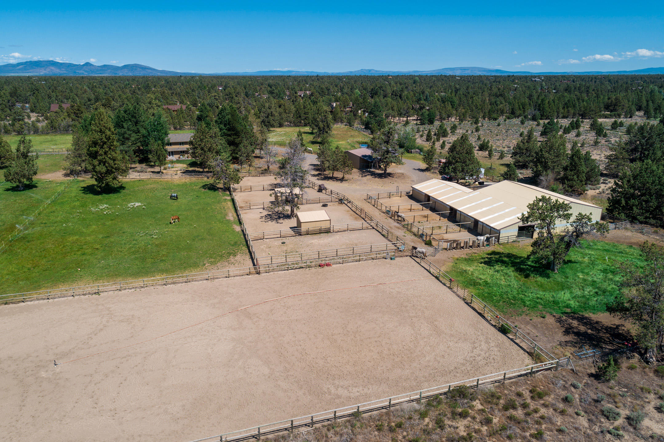 21585 Dale Road Bend, OR 97701 - Photo 25 of 28 Outdoor Arena