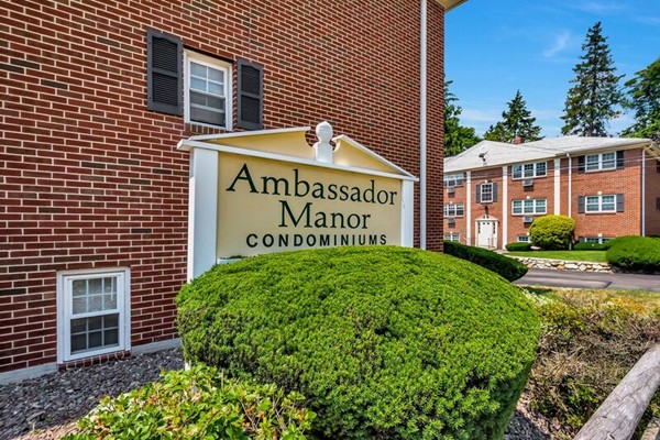 29-0 Arlington Road, Unit 4 Woburn, MA 01801 - Photo 1 of 22 Gallery Image 1