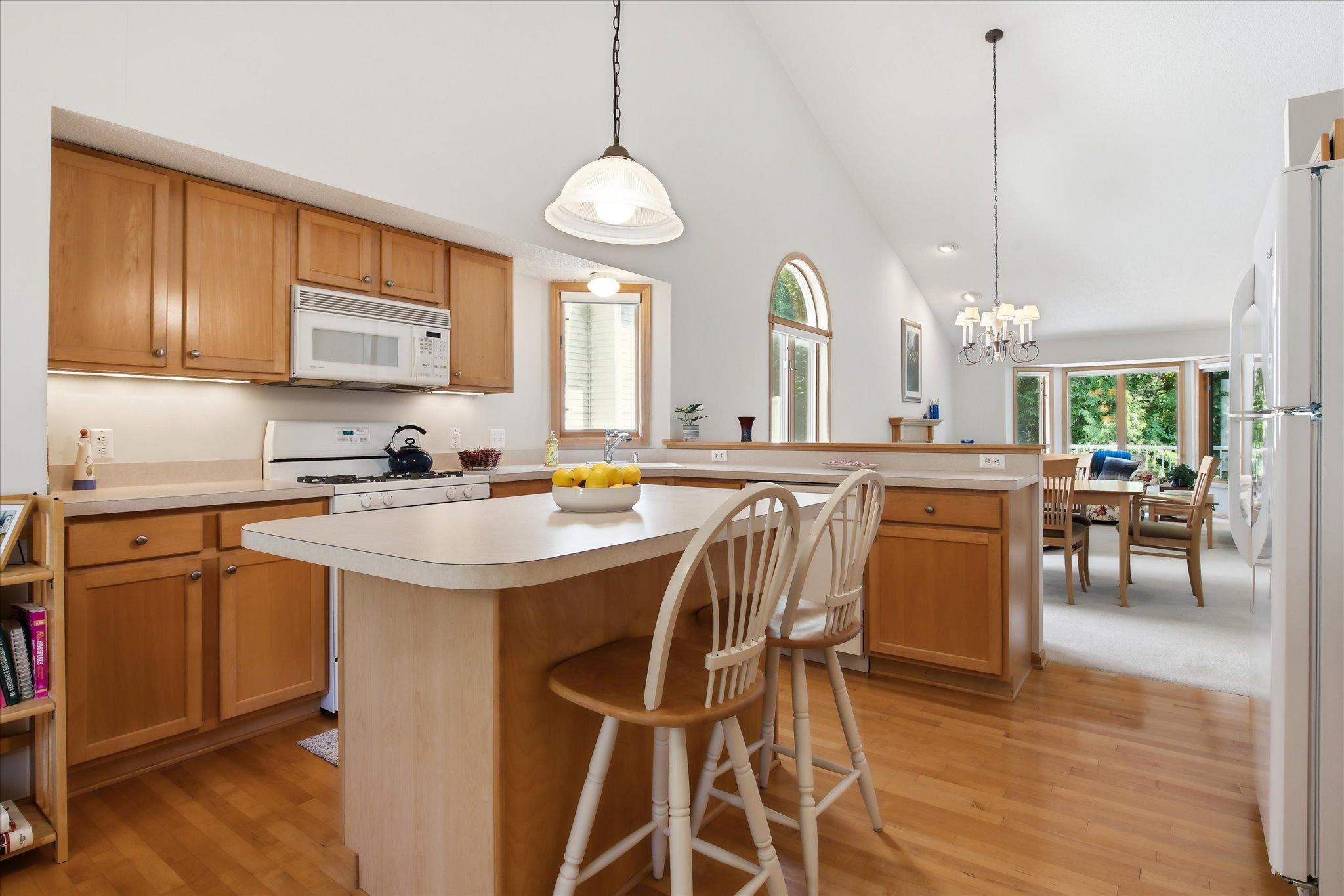 11137 Wyoming Road Bloomington, MN 55438 - Photo 3 of 45 Gallery Image 3