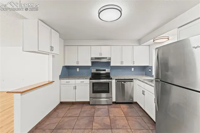 a view of empty room