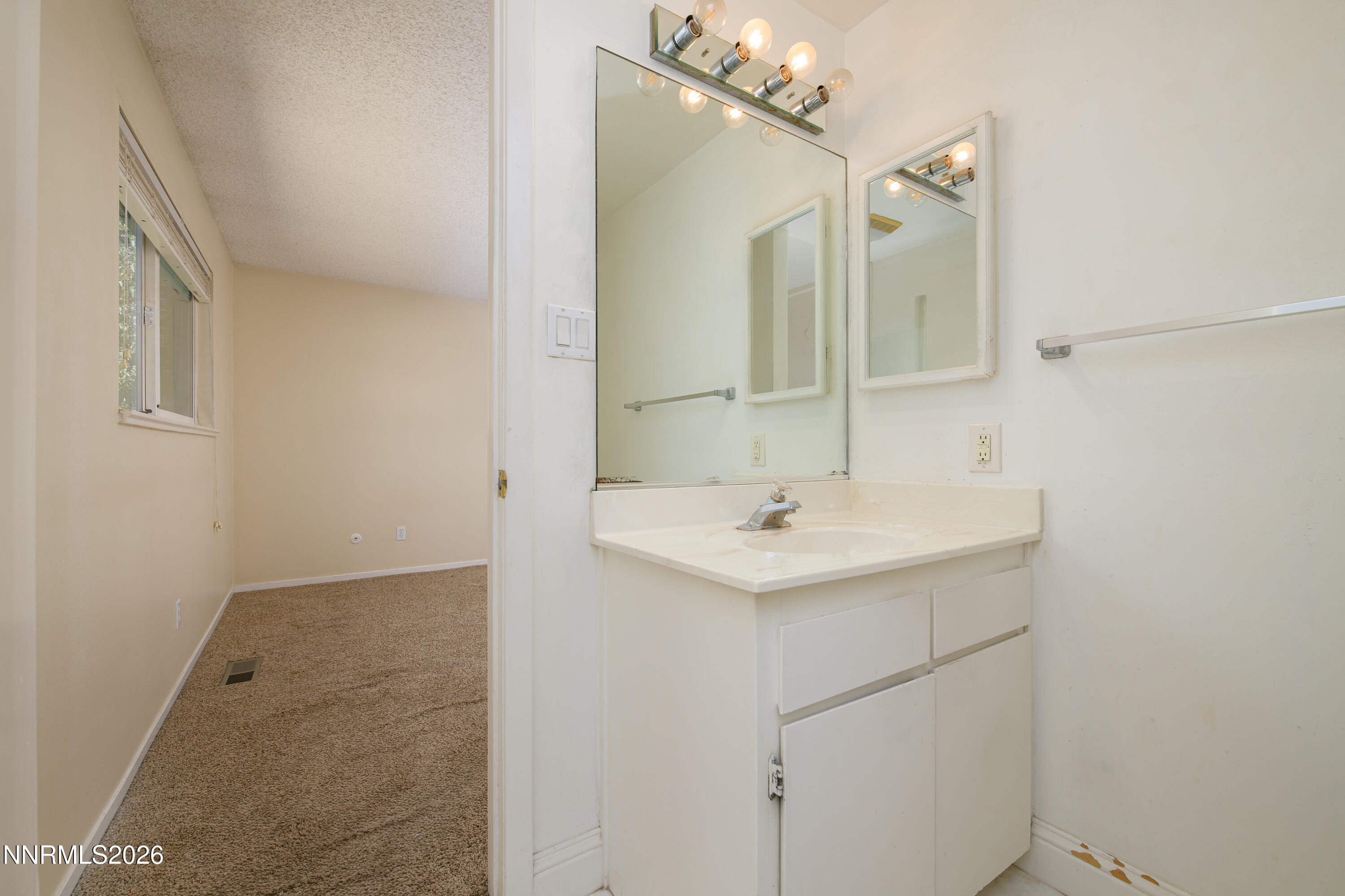 803 Rolando Way Carson City, NV 89701 - Photo 18 of 27 803 Rolando Way-35
