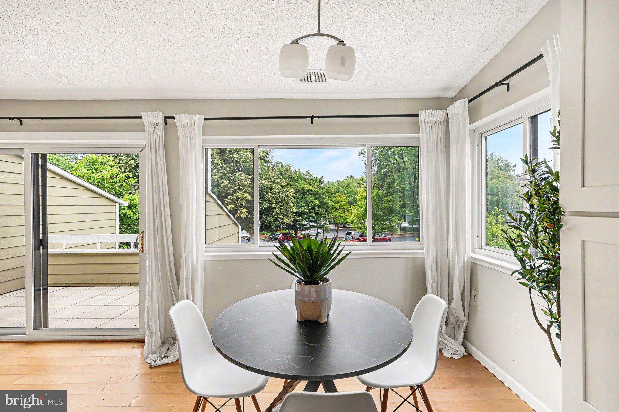 1927 Villaridge Drive Reston, VA 20191 - Photo 6 of 24