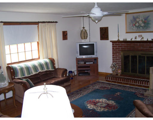 120 Phillipston Road Barre, MA 01005 - Photo 13 of 18