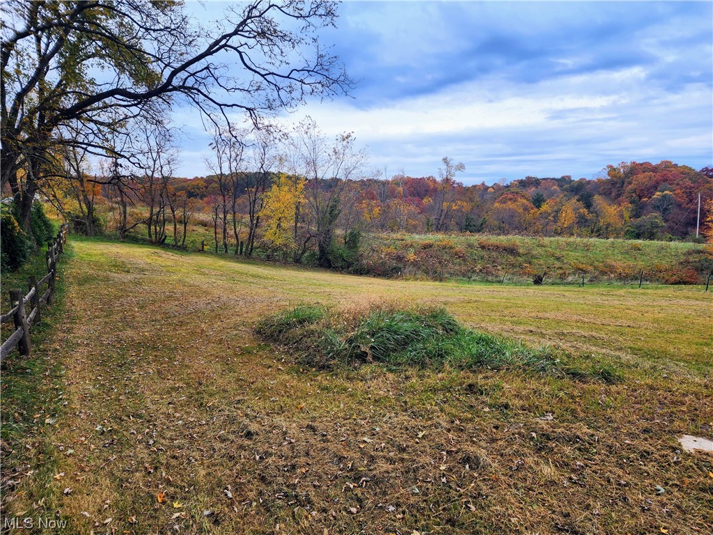 2925 Barth Road Belpre, OH 45714 - Photo 7 of 19 View of yard