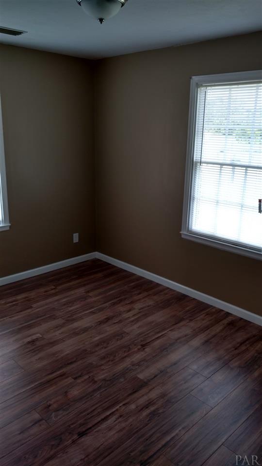 319 Gibbs Road Pensacola, FL 32507 - Photo 12 of 39
