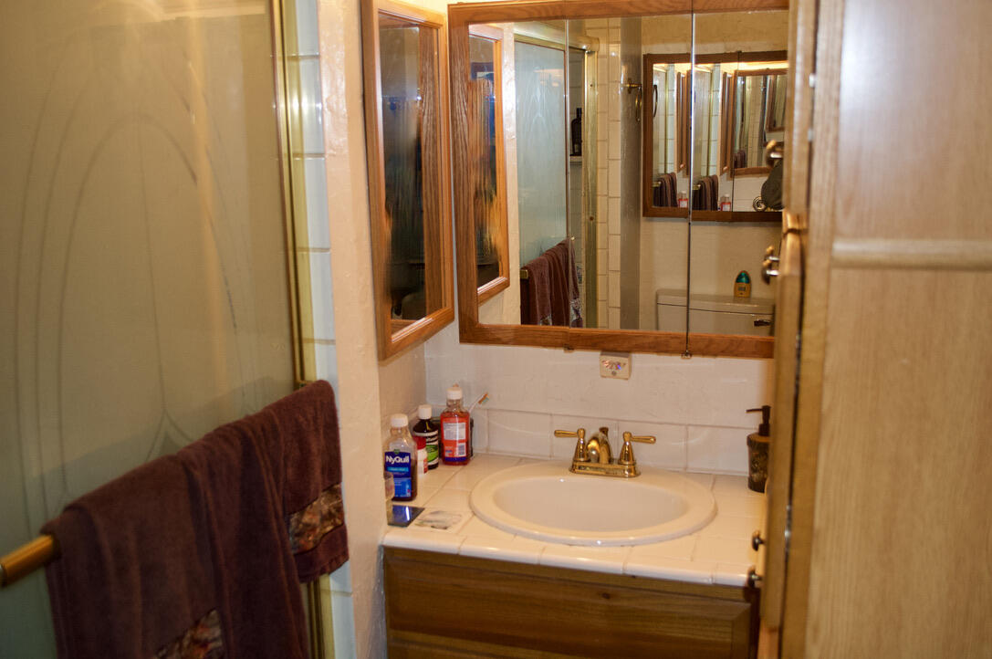 10585 Blackwell Road Central Point, OR 97502 - Photo 9 of 17 9