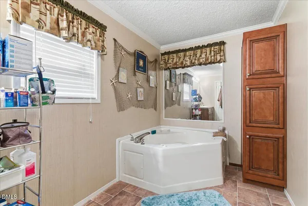 a view of a storage & utility room