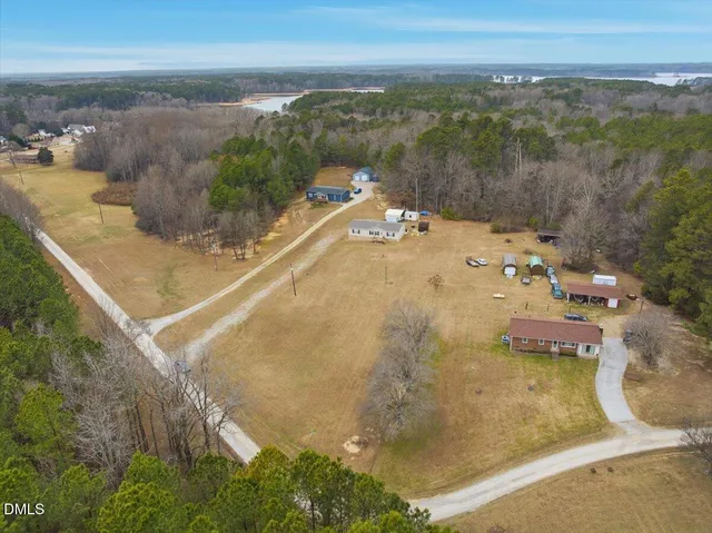 $350,000 | 152 Leisure Lane, Manson, NC 27553