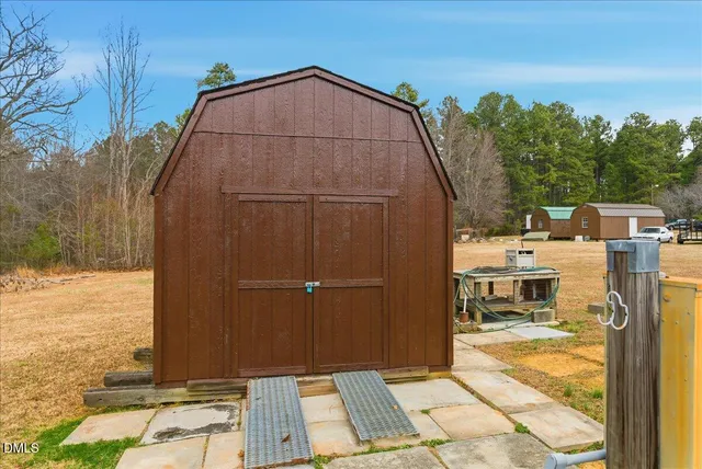 $350,000 | 152 Leisure Lane, Manson, NC 27553