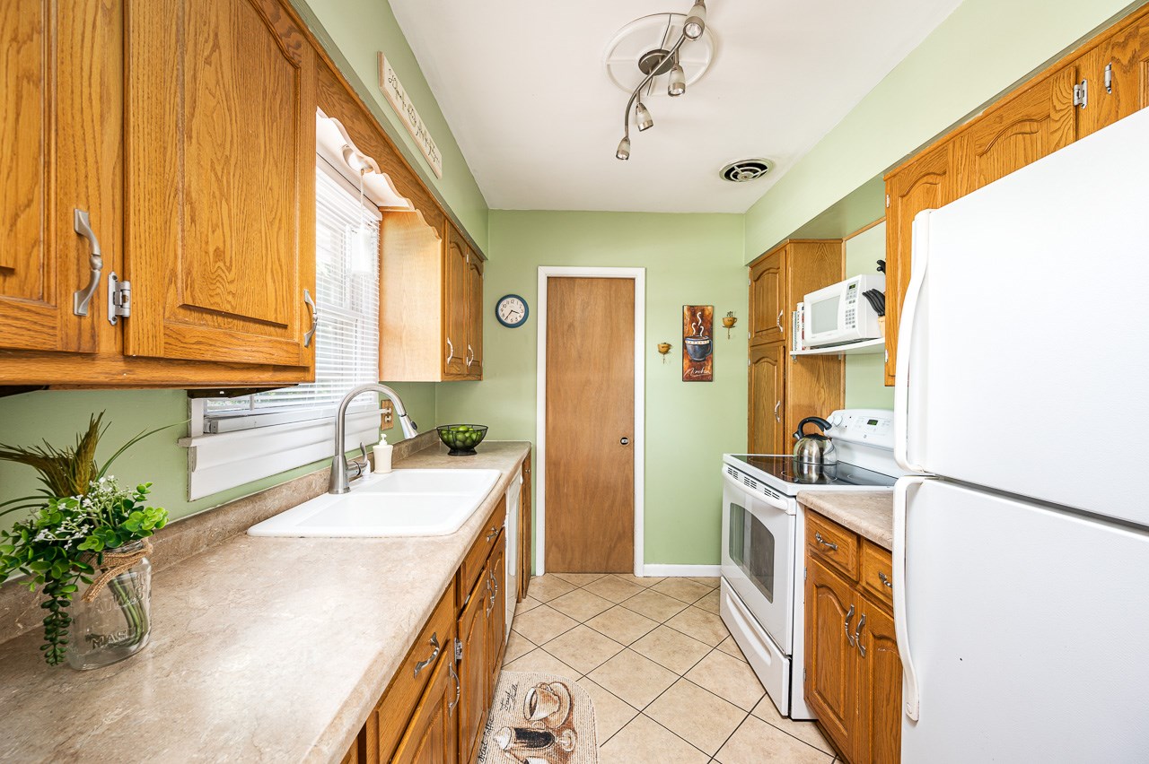 3725 Meda Pass Fort Wayne, IN 46809 - Photo 11 of 36