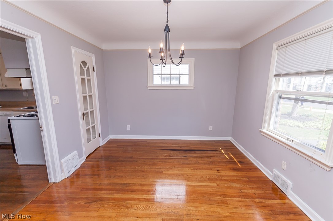 2212 Barrington Road Cleveland, OH 44118 - Photo 11 of 35