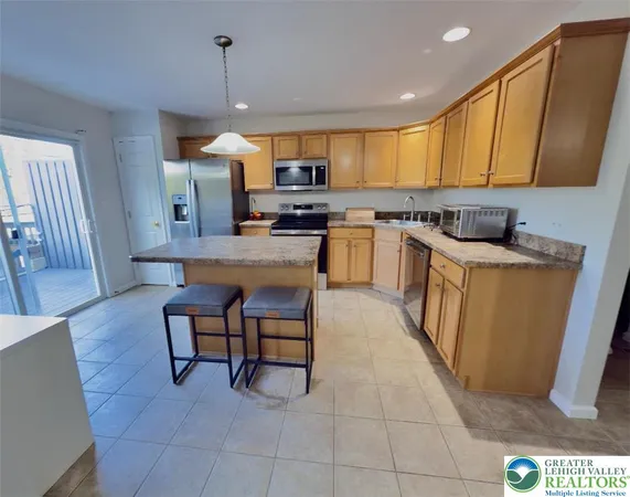 $2,800 | 4131 Walter Road, Bethlehem, PA 18020