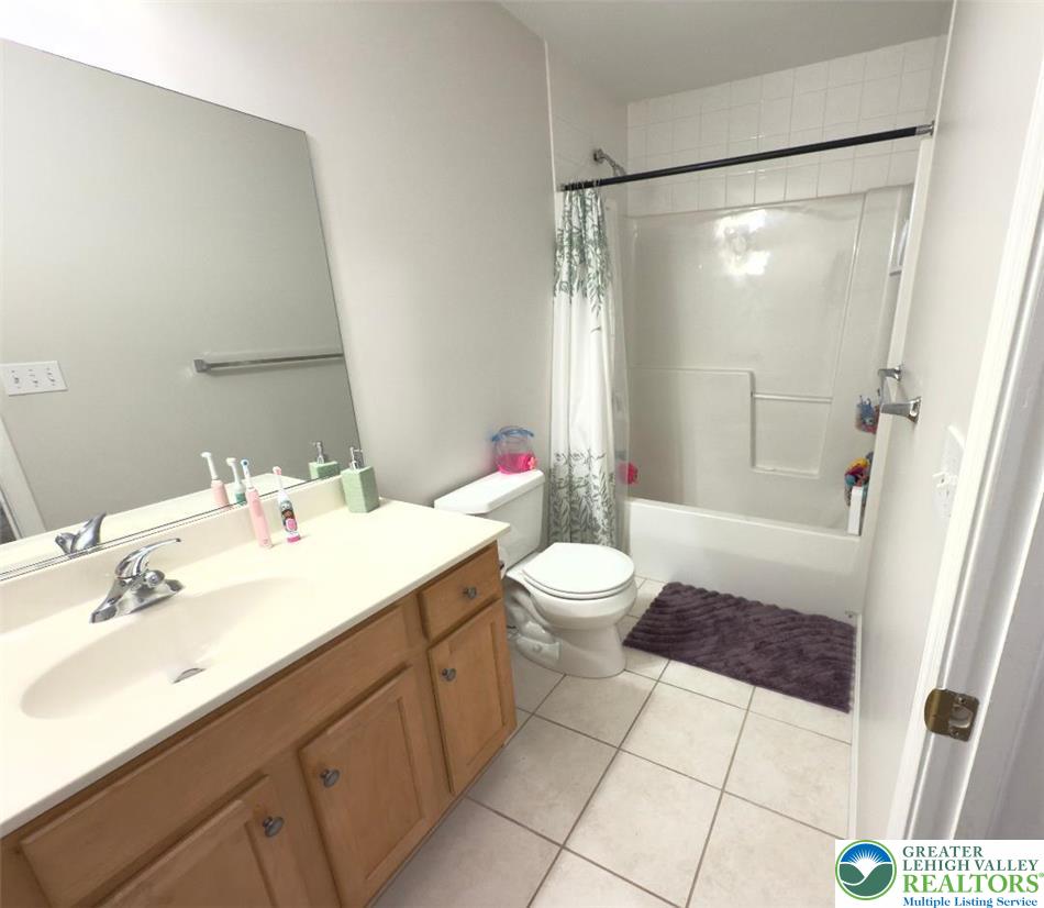 4131 Walter Road Bethlehem, PA 18020 - Photo 10 of 13