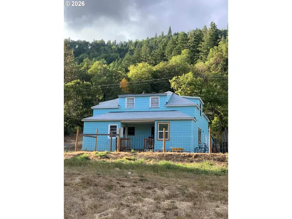 $284,900 | 9060 Azalea-Glen Road, Glendale, OR 97442