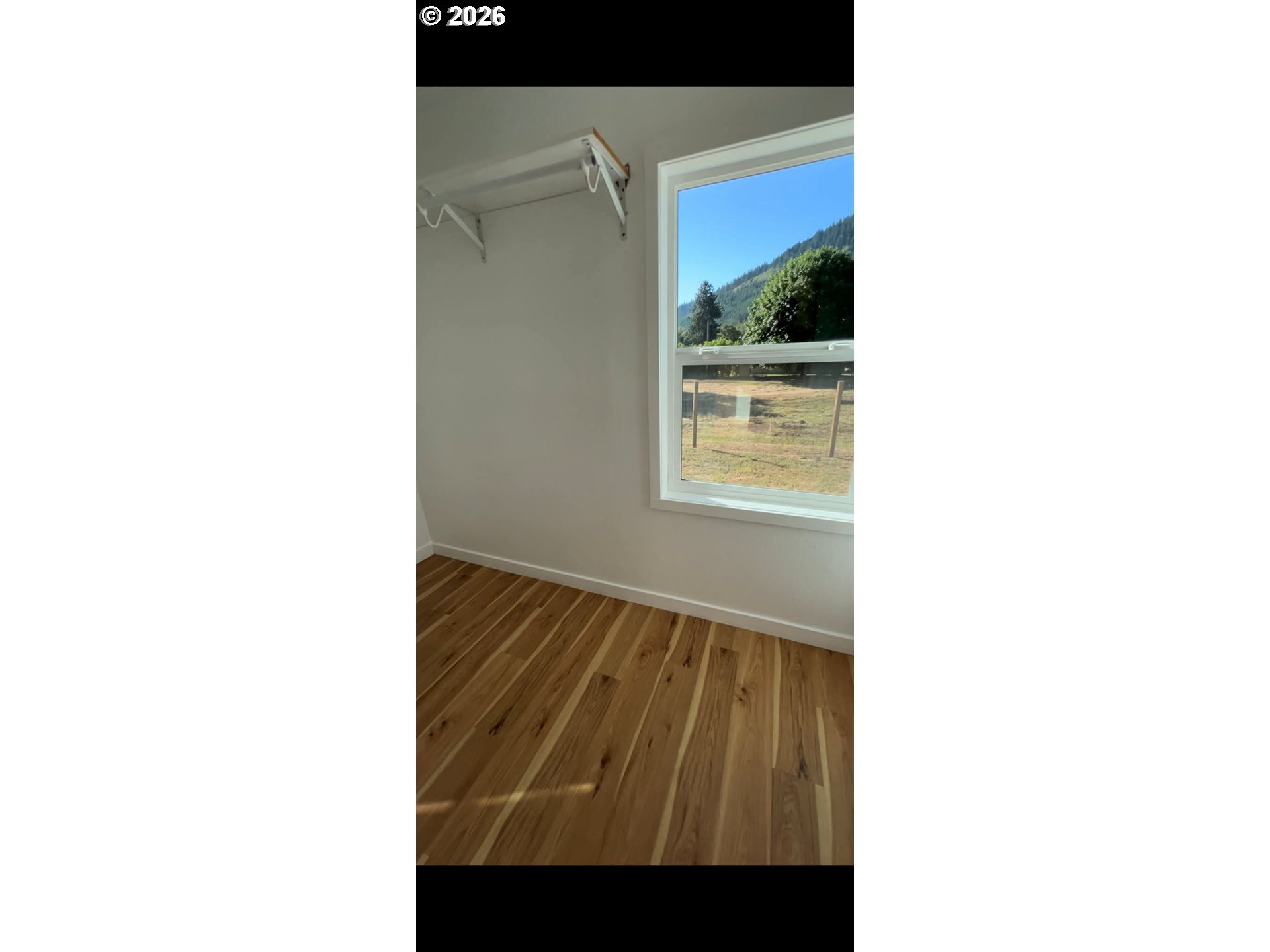 9060 Azalea-Glen Road Glendale, OR 97442 - Photo 9 of 16