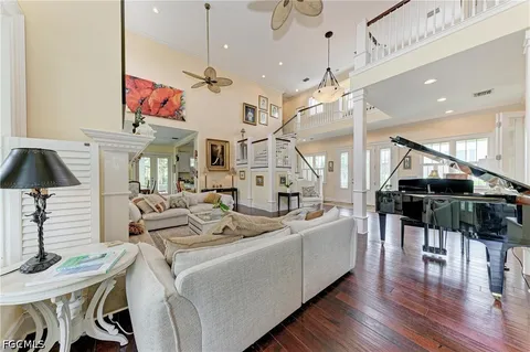 $1,749,000 | 793 Jungle Queen Way, Longboat Key, FL 34228