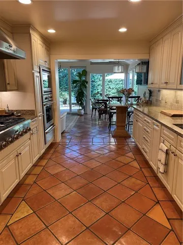 $1,297,000 | 516 Betz Place, Metairie, LA 70005