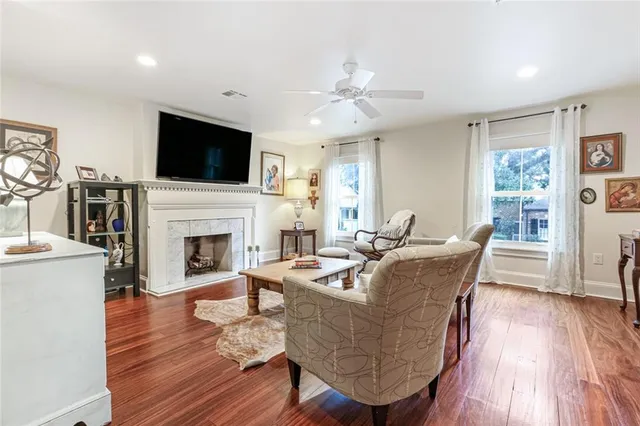 $1,297,000 | 516 Betz Place, Metairie, LA 70005