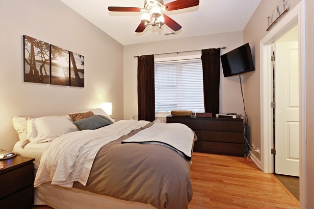 663 West Barry Avenue, Unit 2D Chicago, IL 60657 - Photo 6 of 12
