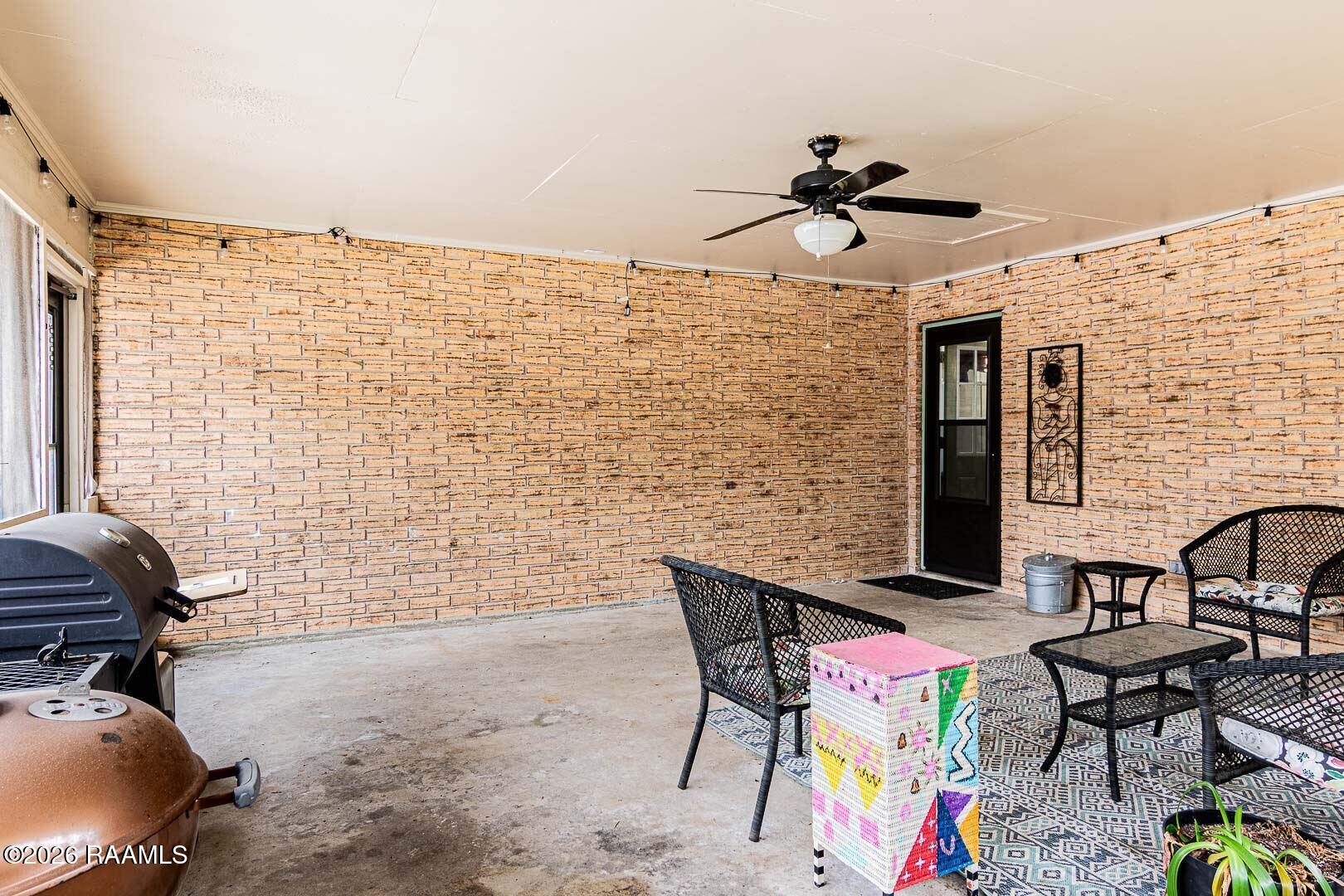 1055 Eddie Ray Road Breaux Bridge, LA 70517 - Photo 5 of 26 3-web-or-mls-4Y6A8006-HDR