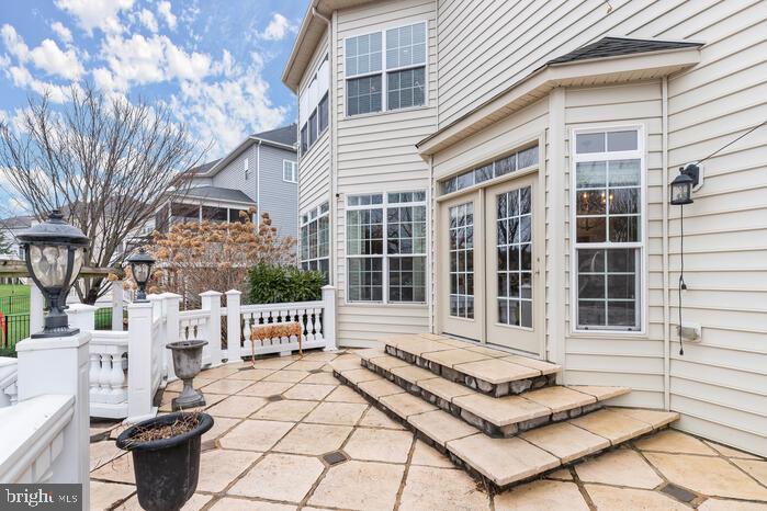 2520 Stone Cliff Drive Baltimore, MD 21209 - Photo 3 of 72