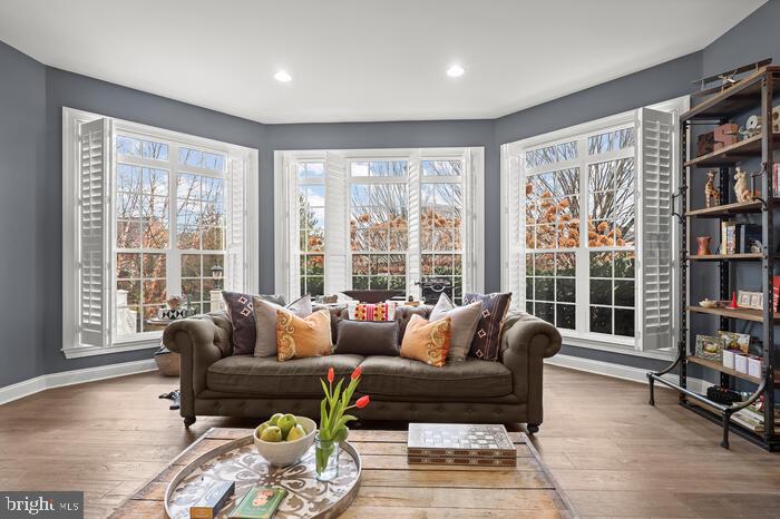 2520 Stone Cliff Drive Baltimore, MD 21209 - Photo 66 of 72 a living room with furniture and a large window