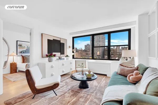 $825,000 | 7 East 14th Street, Unit 1408 | Flatiron