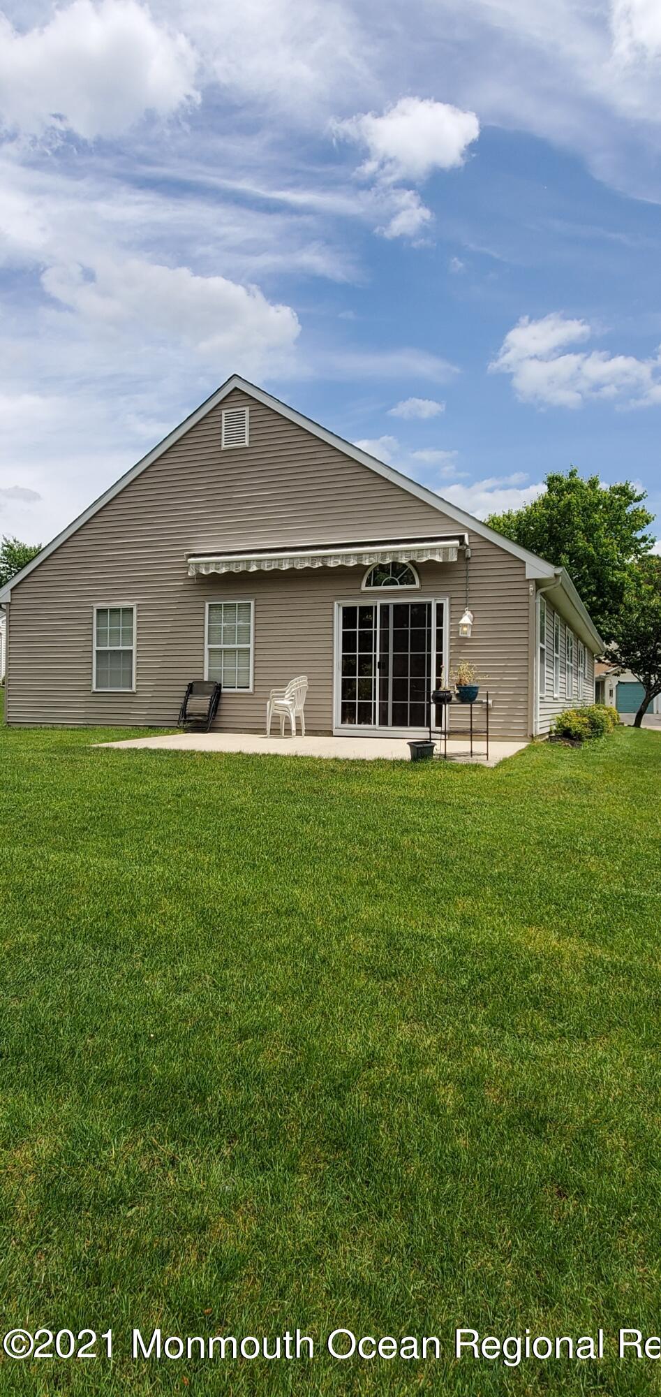 16 Ridgemont Lane Whiting, NJ 08759 - Photo 3 of 16 1901C833-9807-4BFC-B448-45AE988C5958