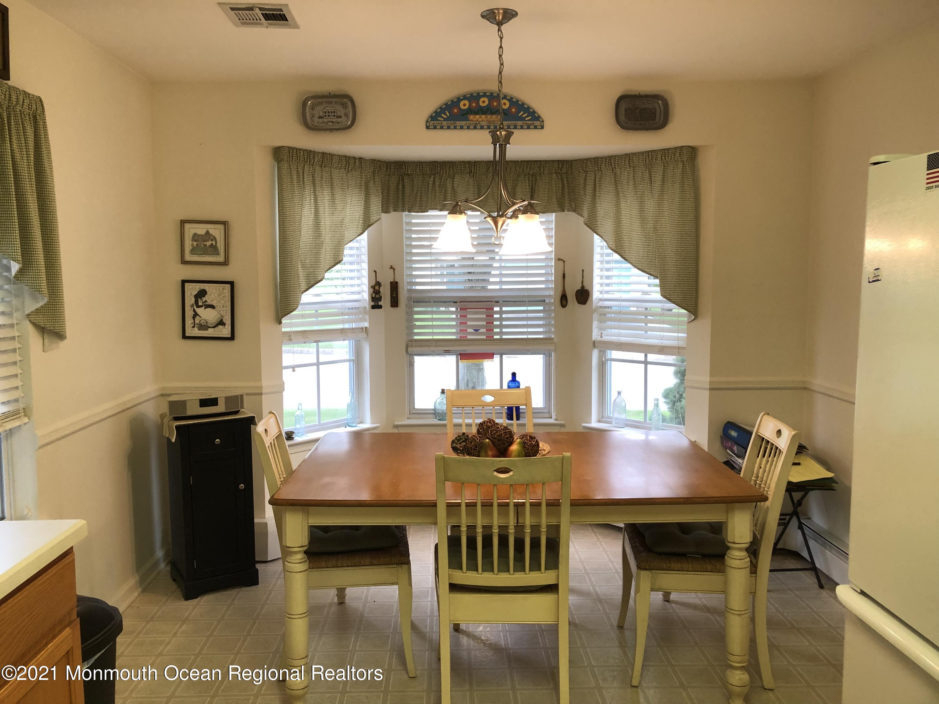 16 Ridgemont Lane Whiting, NJ 08759 - Photo 6 of 16 EF6B4EB5-FDA2-4614-BA6F-1755BAE320B4