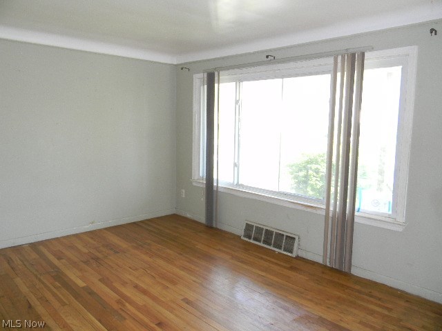 4209 Wilmington Road Cleveland, OH 44121 - Photo 3 of 20