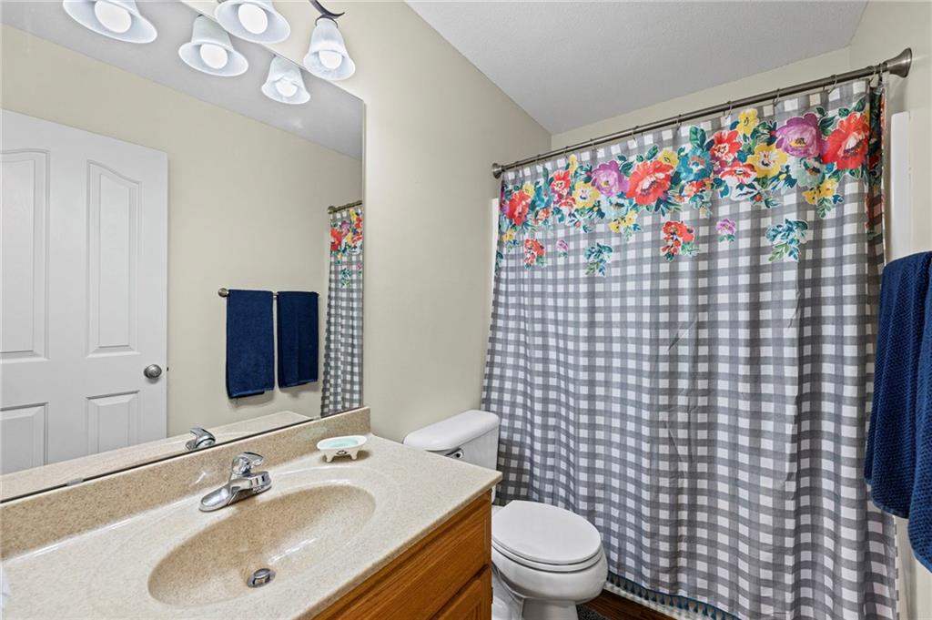 654 Holiday Lane Lansing, KS 66043 - Photo 15 of 41