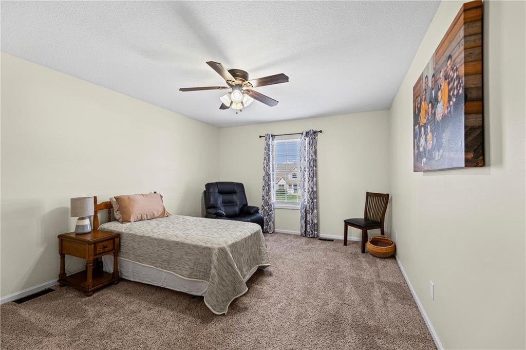 654 Holiday Lane Lansing, KS 66043 - Photo 18 of 41