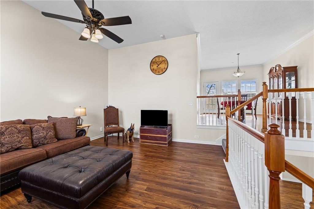 654 Holiday Lane Lansing, KS 66043 - Photo 2 of 41