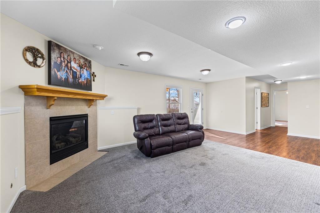 654 Holiday Lane Lansing, KS 66043 - Photo 29 of 41