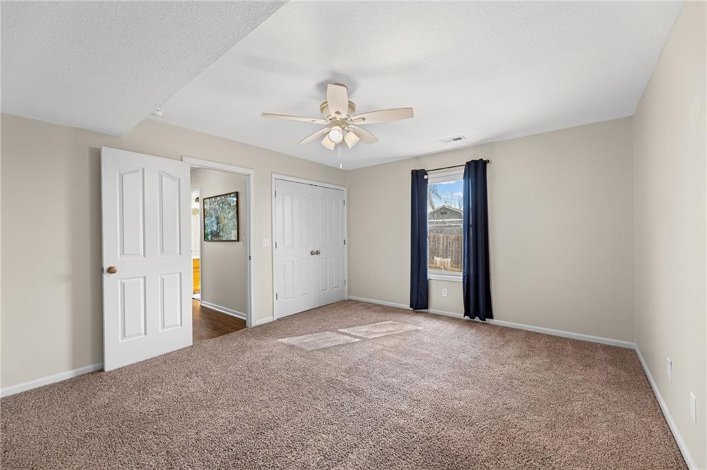 654 Holiday Lane Lansing, KS 66043 - Photo 31 of 41
