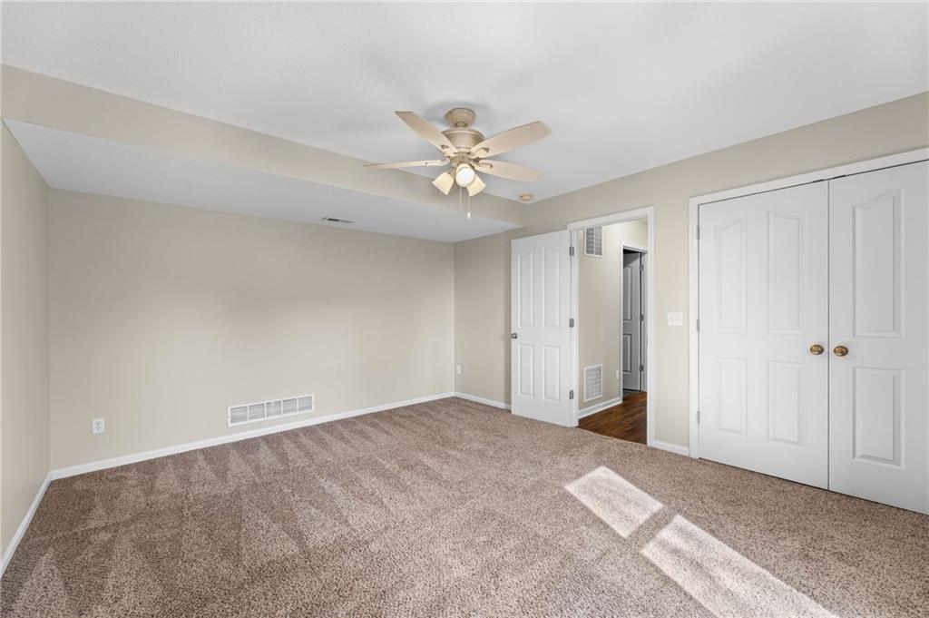 654 Holiday Lane Lansing, KS 66043 - Photo 32 of 41