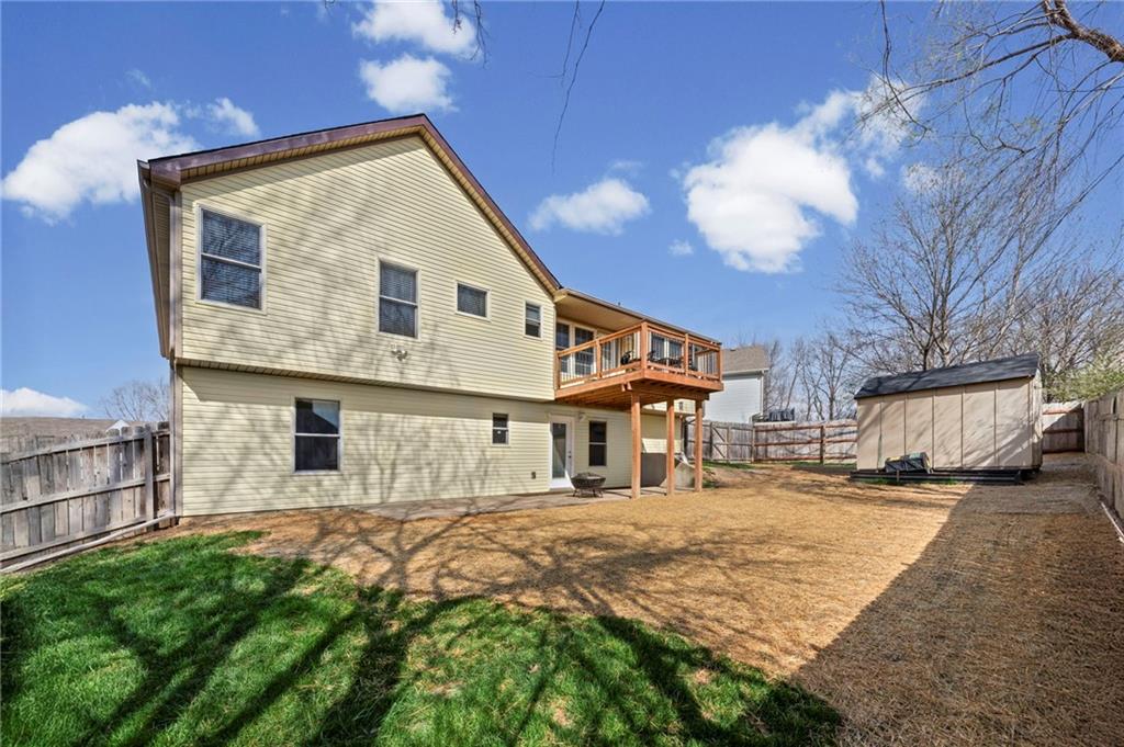 654 Holiday Lane Lansing, KS 66043 - Photo 35 of 41