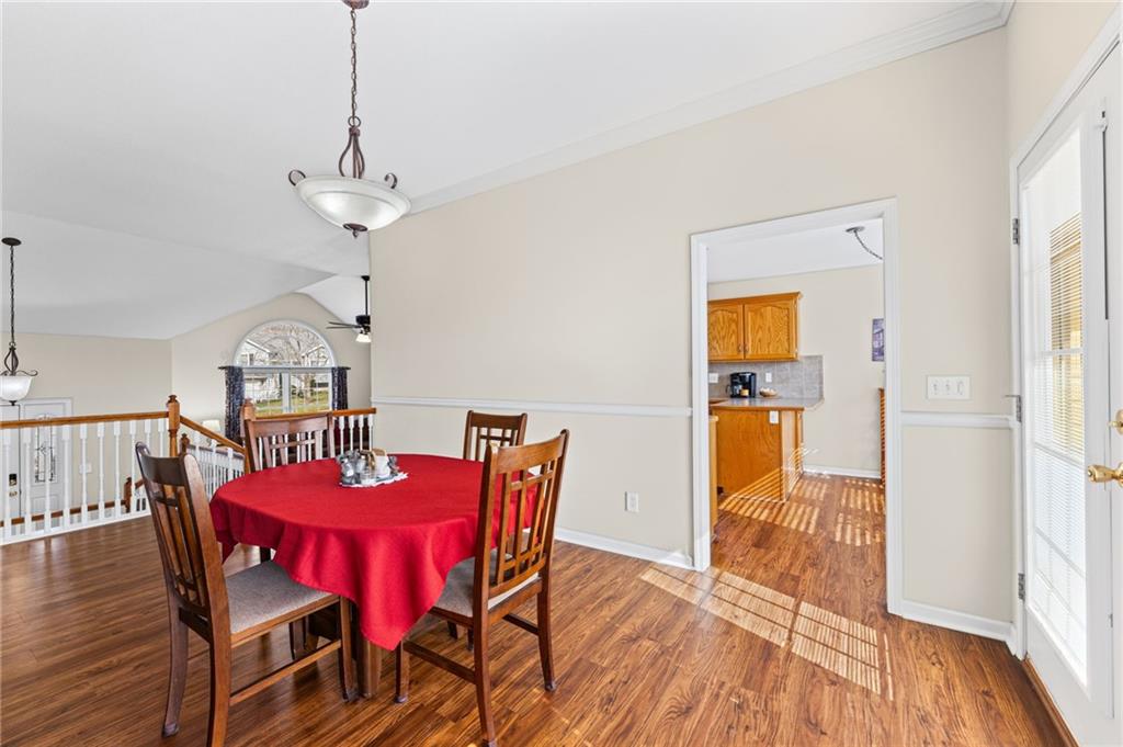 654 Holiday Lane Lansing, KS 66043 - Photo 7 of 41