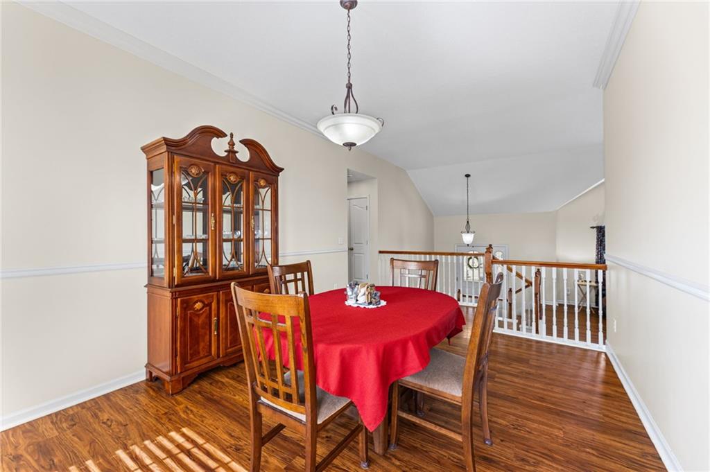 654 Holiday Lane Lansing, KS 66043 - Photo 8 of 41