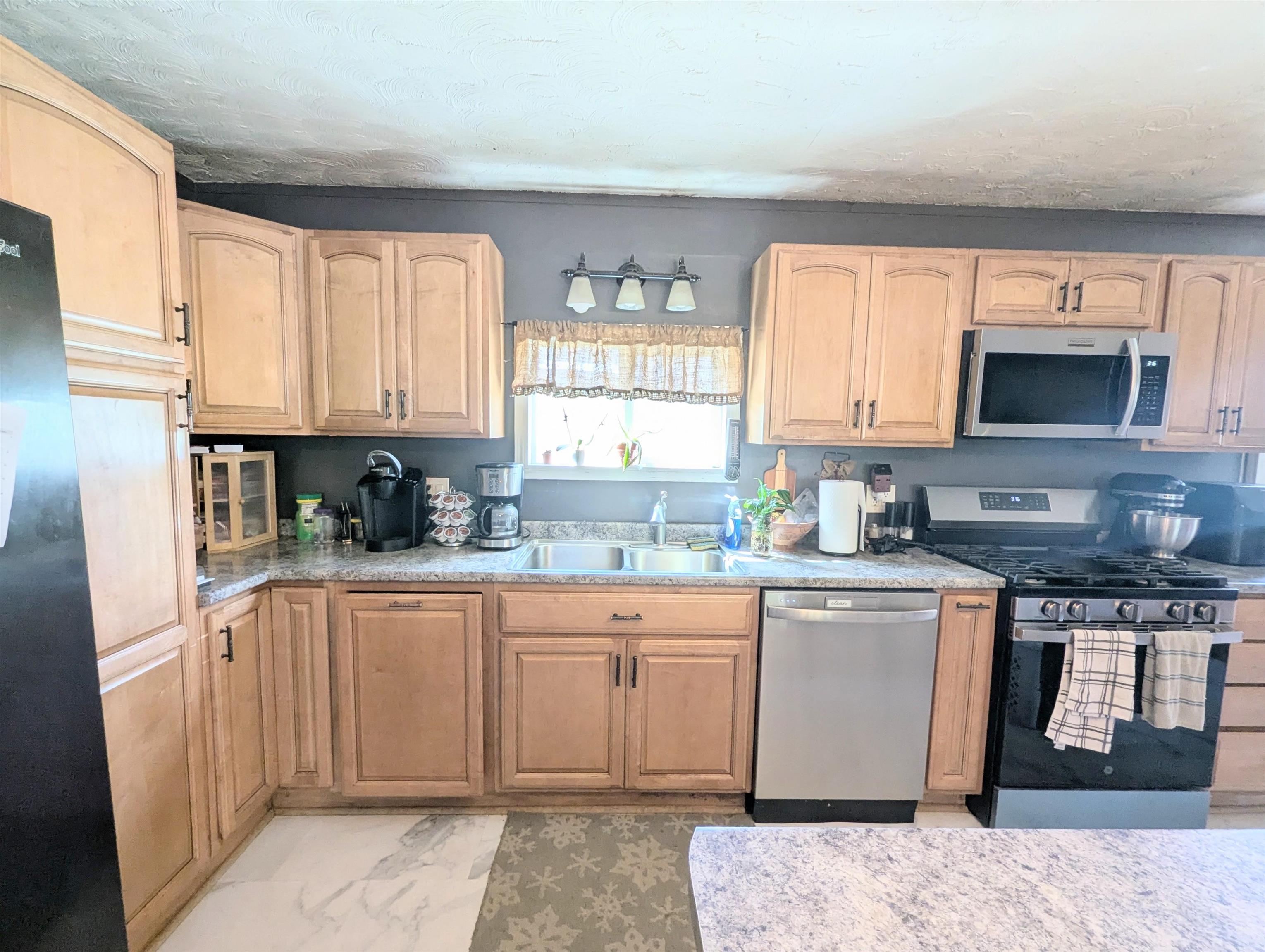 131 Old Bradley Road St. Johnsbury, VT 05819 - Photo 7 of 49