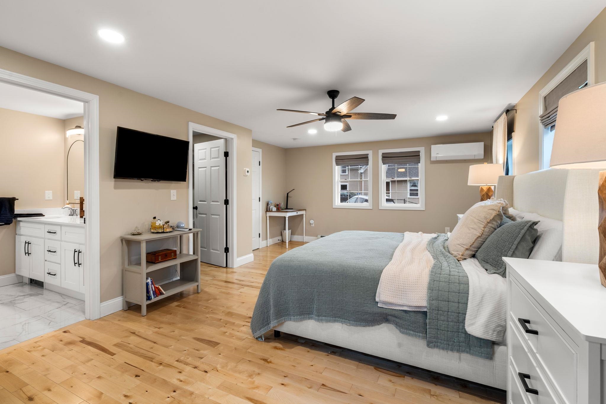 7 Mt Pleasant Street Derry, NH 03038 - Photo 15 of 39